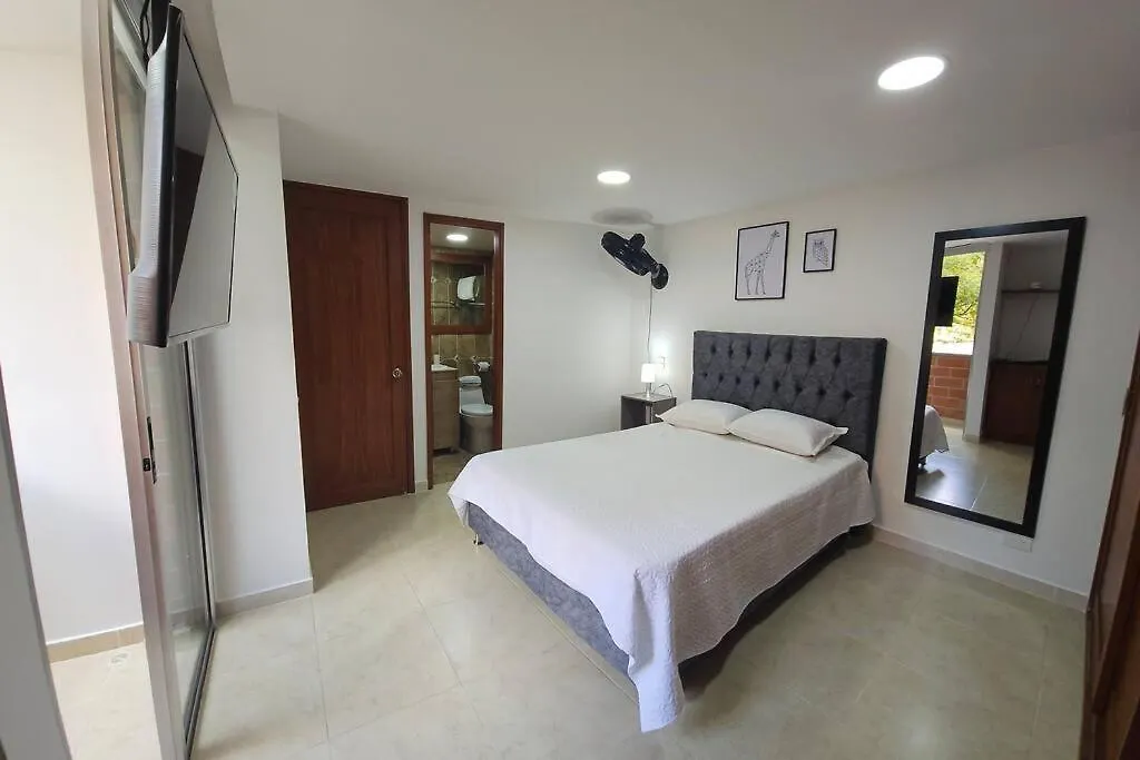 Apartamento Full En Medellin, Loma De Los Bernal, Reservas Con Dcto Solo Por Pc No Por Movil Kolombiya